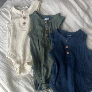 NWOT Old Navy Sleeveless Waffle-Knit Henley Bodysuit 0-3 Month Size